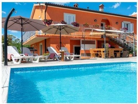 Good value for money for a family or couple of friends. With pool and quiet location. Beach 7 km away.