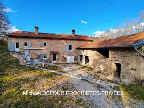 Lapte 43200, à 12 km d'Yssingeaux et de l'accès à la RN88 dans un cadre naturel sans voisin, corps de ferme en pierre avec dépendances sur 3 hectares de terrain. Prix de vente 325 000 euros présenté par Michaël DEFOUR O6 49 09 83 40. Corps de ferme d...