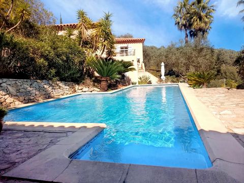 Au calme Magnifique maison dans un cadre verdoyant avec piscine