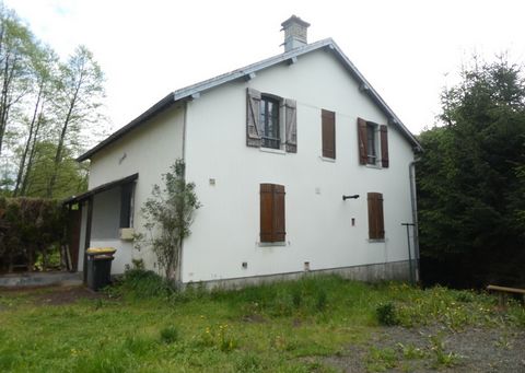 CORRAVILLERS (70) Maison à conforter divisée en deux appartents T3 , terrain 5200 m² environ
