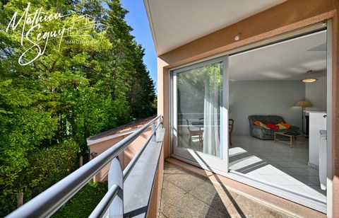 CHAPONOST : Appartement avec petite terrasse, cave et garage au grand calme!