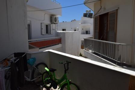 Ierapetra Apartment in the old town of Ierapetra, in need for some modernization. The property is 110m2 located on a plot of 120m2. It is on the 2nd floor and has half of a terrace. It consists of two bedrooms, a bathroom and an open plan living area...
