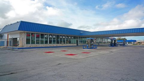 This opportunity to purchase Freeport Jetwash and Automart provides potential investors a unique turnkey opportunity for this well established business. Included in the sale price is: all Buildings, Equipment, two parcels of developed land totaling 3...