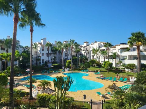 Middle Floor Apartment, Costalita, Costa del Sol. 3 Bedrooms, 3 Bathrooms, Built 120 m², Terrace 30 m². Setting : Beachside, Close To Golf, Close To Shops, Urbanisation, Front Line Beach Complex. Orientation : South. Condition : Excellent. Pool : Com...