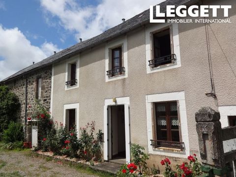 A22993CAT15 - Ancient farmhouse, in a small hamlet in the La Santoire valley, with mountain views. The property is accessed from a privatre garden, with loung and kitchen on the ground floor. The kitchen (22sqm) has a hidden cantou chimney and good s...