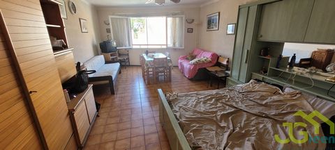 Le Lavandou in a quiet area close to the beach and the port East-facing, large room very bright Sold with cellar and parking