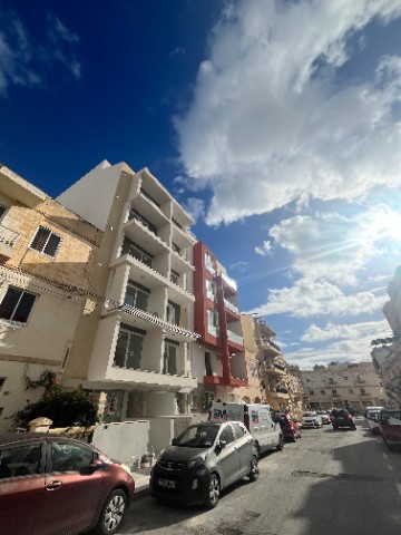 3 room apartment for Sale in Marsaskala Scenic area of Malta with white sand beaches VALID as of January 30 2024 PRICE 260 000 Size 146.2 sqm Floor 3 5 Finished including bathrooms and internal doors Optional Garage Available 400 meters to the sea La...