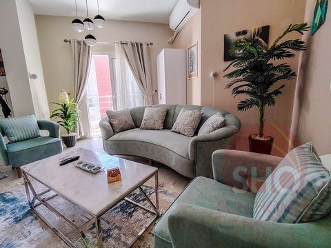 Estamos orgullosos de presentar a la venta un apartamento único y meticulosamente amueblado y decorado de 1 dormitorio en el último piso en el popular Aqua Palms Resort, Al Ahyaa, Hurghada. Esta propiedad es una combinación de 2 propiedades abiertas ...