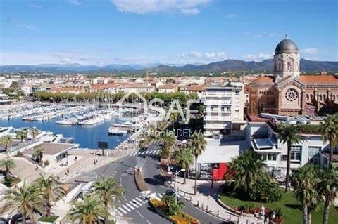 Atypical apartment with a lot of character & COMPLETELY RENOVATED to the taste of the day to discover on ST RAPHAEL, PORT LUCIA district, 200 m from the beach. More than an ideal location in the sun, it is a quality of life that we offer you not in a...