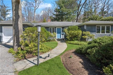 Welcome to a real gem in the Crest area of Tarrytown. Nestled among lush landscaping and flowering mature trees is this charming 3BR ,2 Bath plus office/ family room home that offers effortless single-floor living . Enter into the sunlit LR with expa...