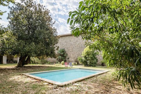 In the centre of the village of Canet d'Aude, this magnificent residence of nearly 400m2 on 3 levels will surprise you with its architecture that is both sober and of high quality. With a garden of nearly 1400 m2, a swimming pool finds its place admi...