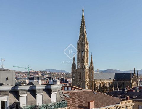 Lucas Fox presents an impressive apartment, certified with the rigorous Passivhaus standards, for sale in San Sebastián. This bright, east-facing apartment located on the sixth floor has a charming terrace that offers unobstructed views. The property...