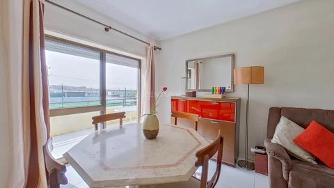 Apartment on the beachfront in Vila do Conde This is a very special property, as it has excellent areas and configuration, is located in an excellent gated community and is located on the beachfront, with views of the dunes and the sea, on Azurara be...