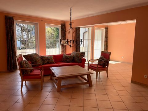 You can move into this apartment on the first floor on 01.05.2024. The property comprises 3.5 rooms, two bathrooms with 2 bathtubs and one shower. The Living-Dining room can be seperated in order to extend to 4,5 rooms. The apartment also has a balco...