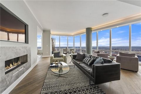 Last Chance! 4 BEDROOMS! If you ever dreamed of living in a penthouse in the sky this is the last available home at the Legendary Ritz Carlton in Westchester. Step right into this dream home and you will see you have entered an exceptionally special ...
