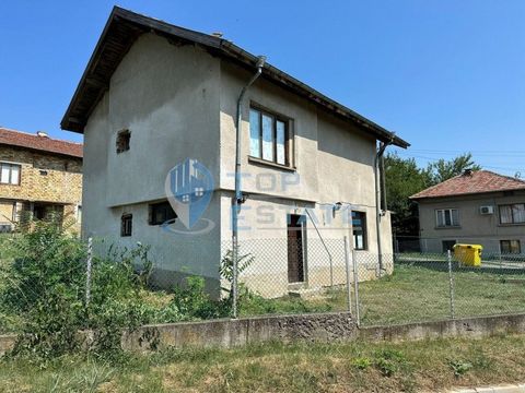 Top Estate Real Estate offers you a two-storey brick house with nice location in the town of Borovo, Ruse region. The area of the property is 150 sq.m. and the location of the rooms is as follows: First floor - entrance hall, kitchen, living room, be...