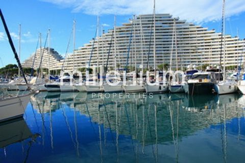Agency: Millenium Properties SA Ref: BP 1757 Magnificent apartment in the heart of the famous Marina Baie des Anges, ideally located on level 2. You will appreciate its exceptional view of the port in a bright and peaceful setting by having everythin...