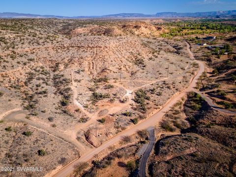 Here is the opportunity you have been waiting for, own one or both parcels (see additional listing, MLS#526349) for building your dream home(s). Enjoy spectacular views and privacy in Cornville, Arizona. Ideally located a short distance from the worl...