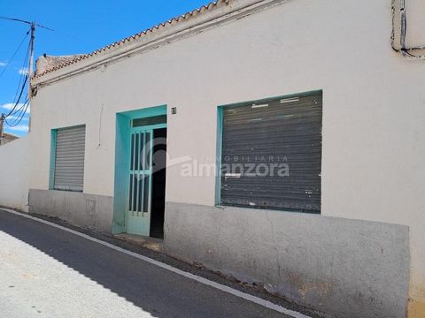A single storey house for sale in the village centre of Partaloa.The house comprises of two rooms and comes with an orchard and garden area and offers fabulous views of the countryside at the rear of the property. A very different property that is id...