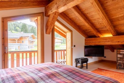 This charming chalet is located in the very desirable Gibannaz area in Les Gets. It is secluded and tranquil but at the same time offers direct access to the main ski slopes of Les Gets and is just a short walk or drive from the village centre. Chale...