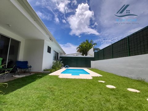 Blue Home Costa Rica Real Estate presenterar detta vackra hus av möjligheter.!! Vill du ha ditt strandhus i Costa Rica?  bara en timme och 30 minuter från San Jose och bara 8 minuter från stranden, i en villa med låg underhållskostnad, Residencias Ma...