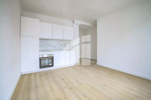 Seasonal rentals authorized. It consists of a living room, an equipped kitchen, a bedroom with a balcony, and a shower room with toilet. Bright apartment. Located in a beautiful fully rehabilitated building, with complete renovation of the common are...