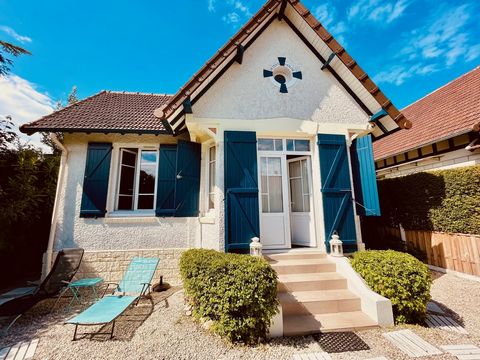 **** SOUS COMPROMIS XXX EXCLUSIVITE NORMANDY IMMOBILIER VILLERS-SUR-MER **** Vincent PERLEMOINE vous propose, à seulement 400 mètres de la plage et du cœur de ville, au calme, sans vis-à-vis, dans une petite rue recherchée, véritable COUP DE CŒUR pou...