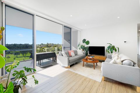 Nestled tranquilly in the highly coveted 'The Greens' complex, nestled between Freshwater Park and Strathfield Golf Club, this newly built three-bedroom apartment is a gem waiting to be discovered! This stunning residence boasts breathtaking aerial v...