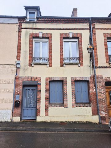 Maison centre ville, 2 suites parentales avec cour