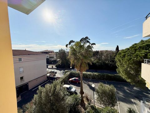 Fréjus , appartement 2 pièces en étage.