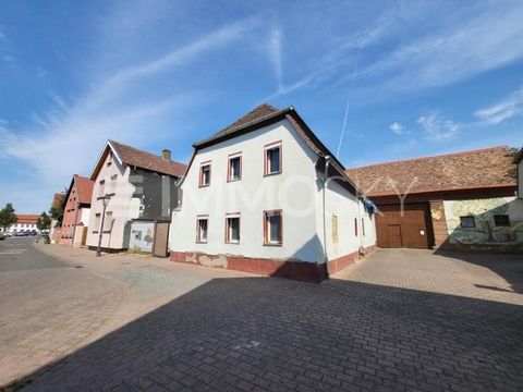 Dieses Einfamilienhaus in ruhiger Lage bietet Ihnen die Umsetzung nach Ihren Wünschen. Das Haus befindet sich aktuell im Rohbauzustand und kann aufgrund der vorliegenden Genehmigungen direkt fertiggestellt werden, geplant sind 150m² Wohnfläche und 6 ...