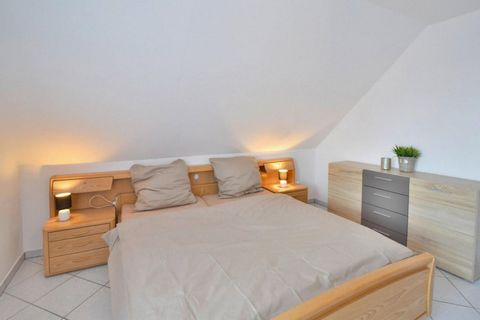 400 m from the beach, a wonderful holiday home awaits. The beautifully landscaped, fenced area is a safe oasis of relaxation. A comfortable, well-equipped two-story house on a fenced, private area. On the ground floor there is a spacious living room ...