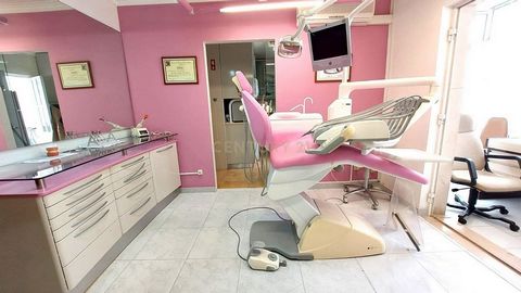 Clinica dentária em Vila Real de Santo António. -Duas salas completamente equipadas para consultas. -Sala de espera de clientes. -Sala de atendimento de clientes. -Duas casas de Banho -Sala de arrumos. -Sala de esterelização. -Duas garagens fechadas ...