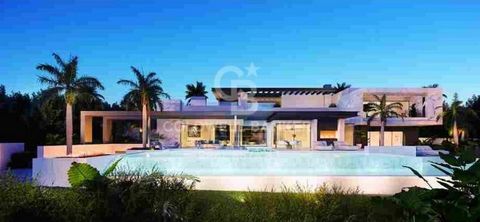 Designed by González & Jacobsen, Marbella's leading architecture studio, and masterfully built by Bonifacio Solis, one of the most prestigious construction companies on the Costa del Sol, these identical villas share an exceptional architectural pedi...