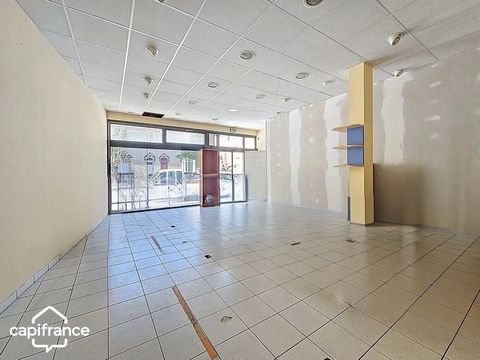 Au pied de la Place Lavault Local commercial de 120m2 et réserve