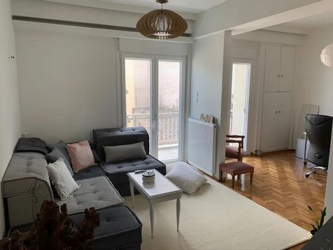 Apartment 65 sq.m on the 3rd floor, with 2 bedrooms, 1 bathroom, independent natural gas heating, security door, double glazing, balconies, elevator. Available fully renovated. Price: 195.000€. Isqm real estate, Tel: ... , email: ... Features: - Balc...