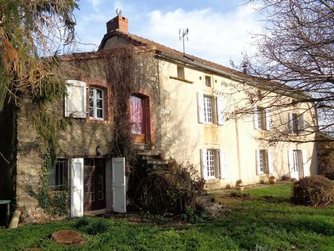 EXCLUSIVE TO BEAUX VILLAGES! In the heart of the lovely Ségala countryside, on the top of a hill with commanding views, stands this fine farmhouse. A generous entrance hall and two reception rooms, each with a fireplace with log burner, make this a w...