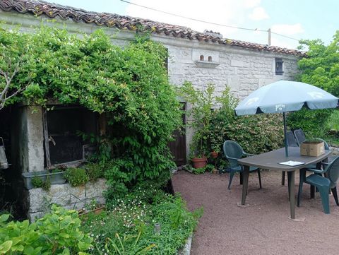Pretty stone property built around the 1870s in the heart of a hamlet in the countryside. The house of around 166 m2 offers a kitchen, office, living room, bedroom, bathroom/shower and separate toilet on the ground floor and 3 bedrooms, toilet upstai...
