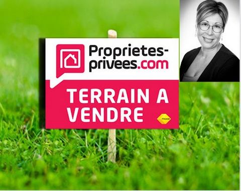 Rosa Lopes offers for sale a flat building plot with an area of 1276m2. Unserviced bounded land facing south west. Located in a quiet town close between Combourg and Dol de Bretagne, quick access to the 4 ways SALE PRICE: 74 990 EUROS FEES CHARGED TO...