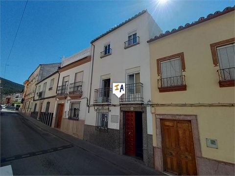 This 6 bedroom property is located in Rute, in the province of Cordoba, Andalucia, Spain. Rute is well known for its aniseed production and the manufacture of a variety of pastries and chocolates. The property has 102m2 constructed area and is compri...
