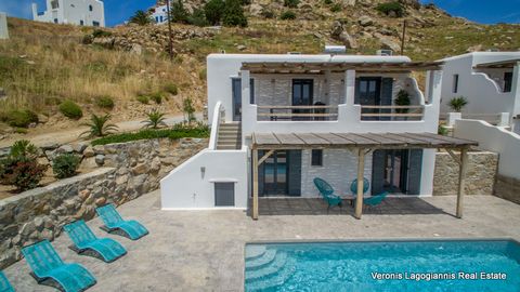 Mikri Vigla Naxos, 2 houses of 100 m2 each are available for sale. The 2 houses are located in an extremely privileged location, on a small hill, with panoramic sea view. The access to the property is very easy. The houses are developed on 2 levels. ...