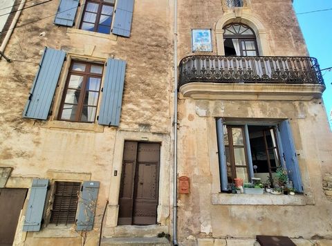 Nice village with all shops, restaurants, school, 20 minutes from Beziers, 20 minutes from Pezenas and 25 minutes from the coast. Character house (former cafe and former post office) beautifully renovated with 125 m2 of living space including 3 en su...