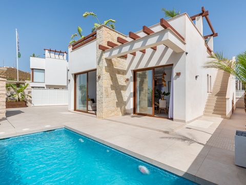 Monte Carmelo Resort is a real estate development made up of 100 modern independent 3-bedrooms villas with a solarium and private pool, only 5 minutes walk to the beach.  These recently built and luxury homes are located in one of the most prestigiou...