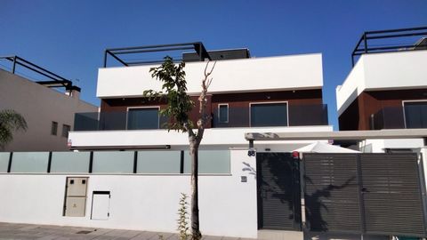 This modern semi-detached villa is located in the beautiful area of Torre de la Horadada. The property features 3 bedrooms and 3 bathrooms, making it perfect for families and visitors. It also boasts off-road parking and a private pool which is perfe...