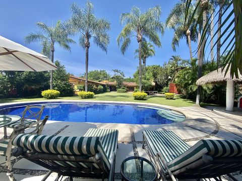 Private 1-Level House for Sale with Surveillance in Palmira Cuernavaca Garden, Pool, Tennis Court. SUMMARY: 5 Bedrooms, 5.5 Bathrooms, Garden, Pool, 5 Maid's Quarters, Parking for 6 Cars, DESCRIPTION: Developed on 1 level, It has a Living Room with F...