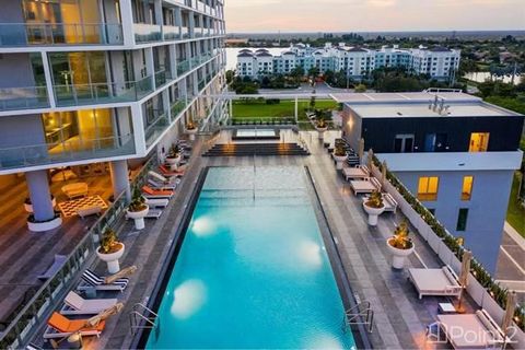 Apartments in Miami. Ready to deliver, with an infinite range of amenities and in a desirable location for investors, tourists and locals. ONE METROPICA MODERN LUXURY IN THE HEART OF SOUTH FLORIDA Generate immediate residual income and excellent appr...
