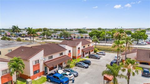Spacious Condo with 2 bedrooms and 2 bathrooms centrally located in Hialeah Gardens. This property with a fantastic view over the 87th Ave is conveniently situated near I-75 and Palmetto expressway and also very close to Shopping Centers, restaurants...