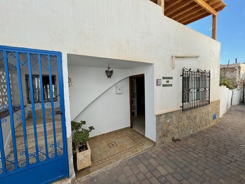 A charming 4 bedroom, 2 bathroom apartment nestled in the heart of the enchanting award winning village of Mojacar Pueblo.  The property offers the comfort of a large property with ample storage whilst having the traditional charm of village living. ...