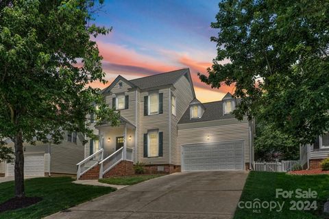 This beautifully maintained updated home is a short ride to Freedom Park and all things Charlotte has to offer but w/a tranquil feel. Boasting recent updates including HVAC in 2023, all new windows and plantation shutters in 2021, and roof in 2017. T...