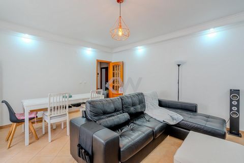 This 3 bedroom apartment, located on the 3rd floor without elevator, offers 100 square meters of well-distributed area and is in good condition. Located at Avenida Humberto Delgado, 33, the property provides practical and comfortable living. Characte...
